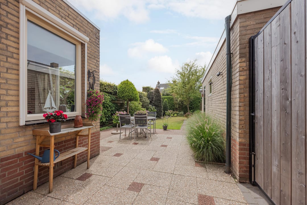 Photo 43 of Biezenstraat 3