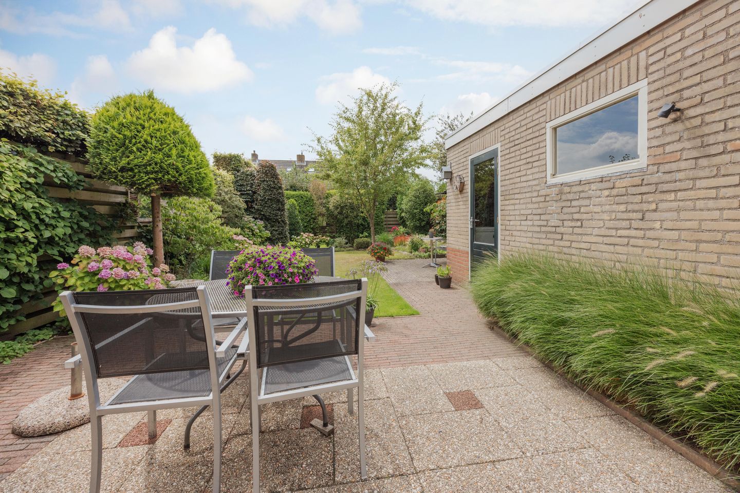 Photo 44 of Biezenstraat 3