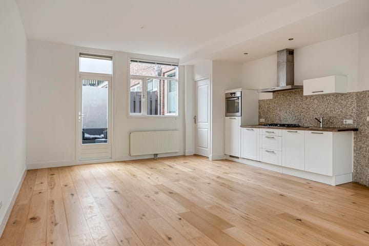 Photo 10 of Jan Steenstraat 37