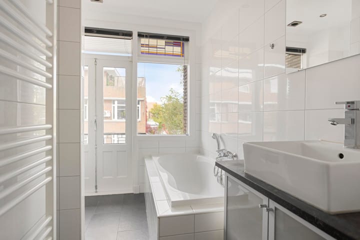 Photo 23 of Jan Steenstraat 37