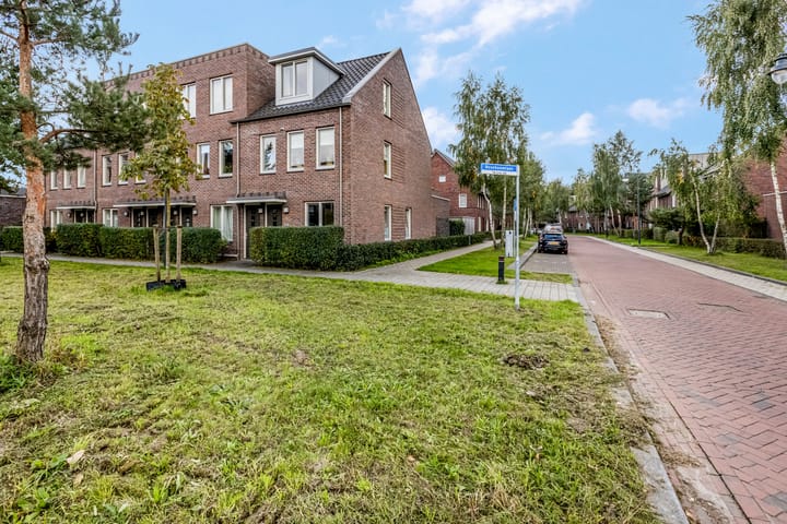 Photo 33 of Roseboomlaan 76