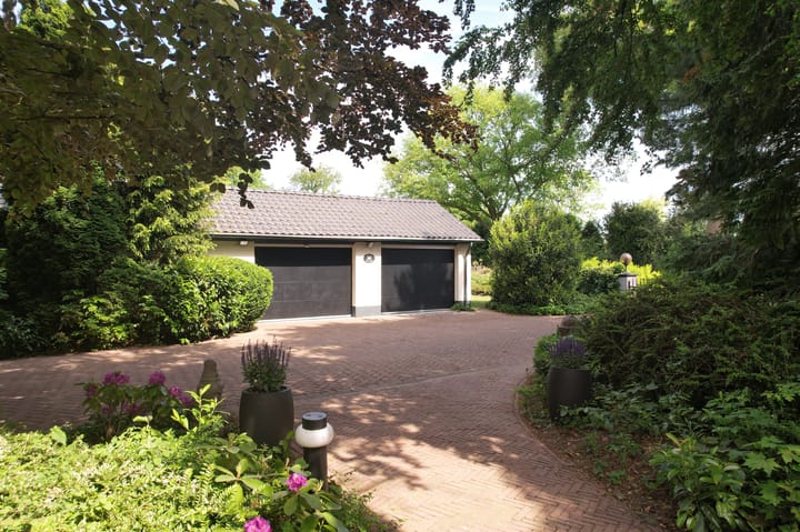 Foto 60 van Molenweg 25