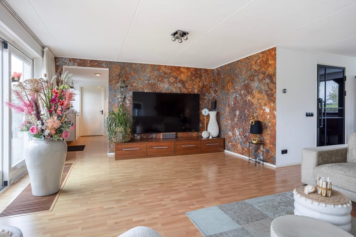 Photo 21 of De Lauwers 28