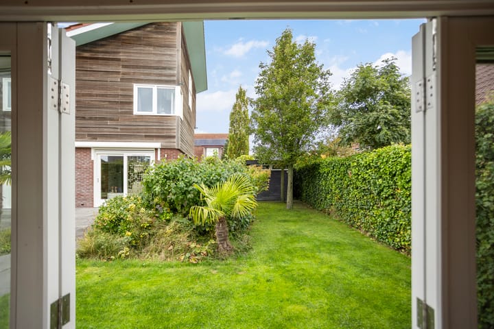 Photo 46 of De Lauwers 28