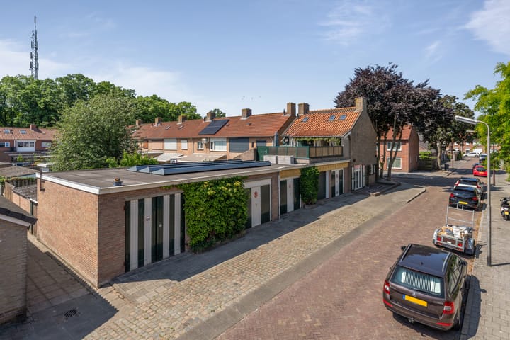 Foto 2 van Lijsterbesstraat 1