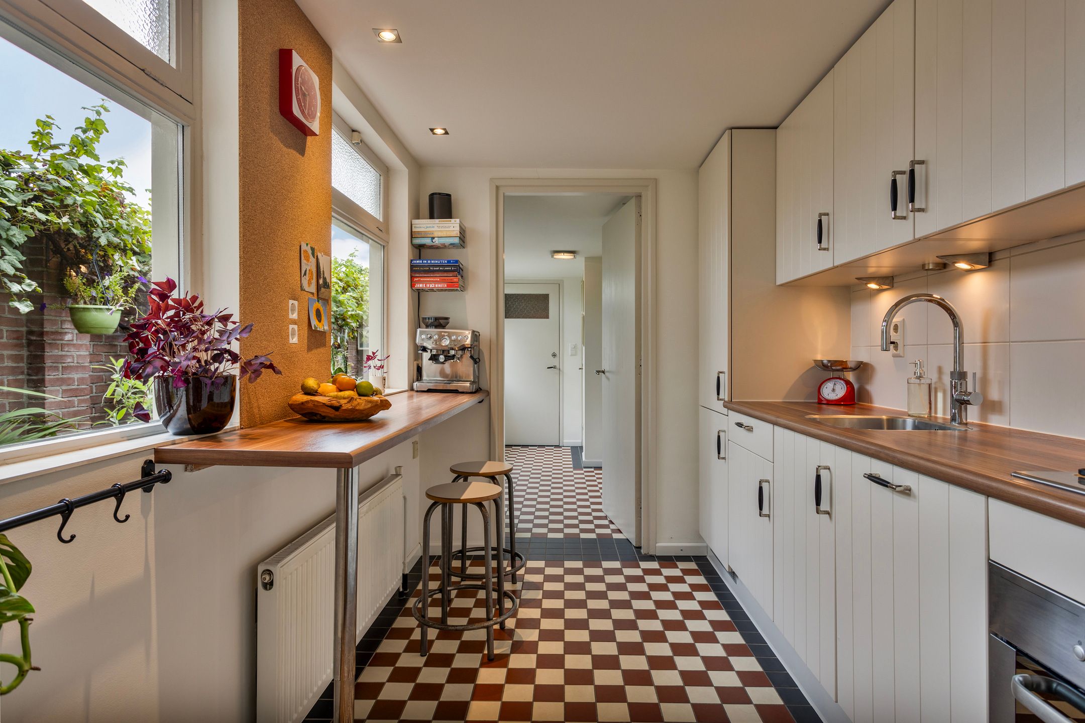 Photo 12 of Cornelis de Vriendtstraat 10