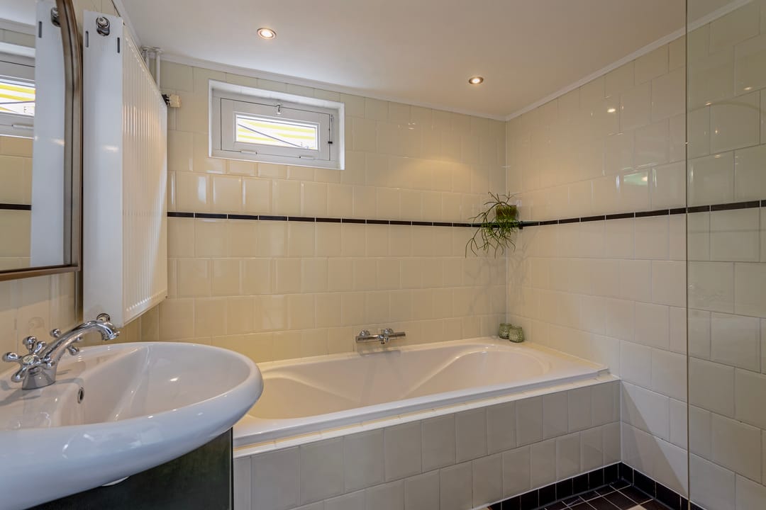 Photo 16 of Cornelis de Vriendtstraat 10