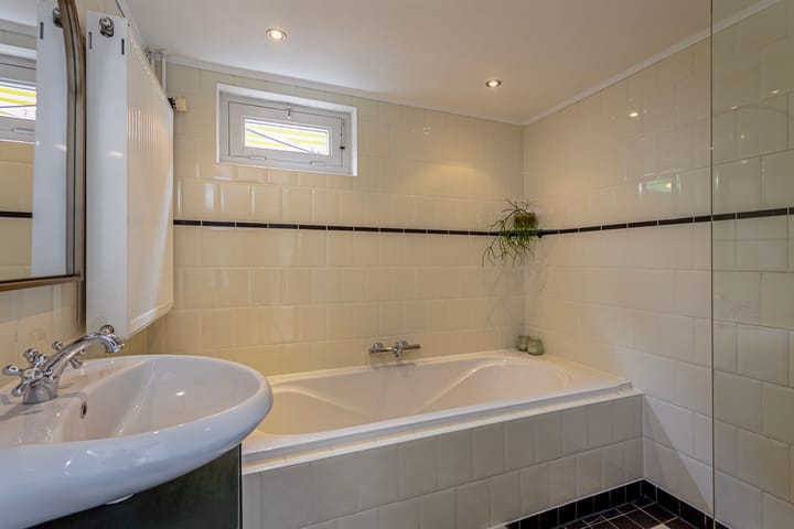 Foto 16 van Cornelis de Vriendtstraat 10