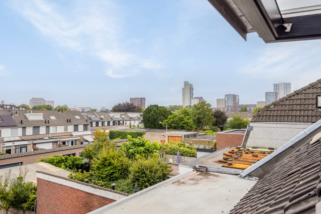 Photo 26 of Cornelis de Vriendtstraat 10