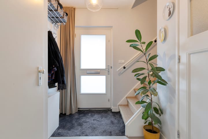 Foto 6 van Limburgstraat 28