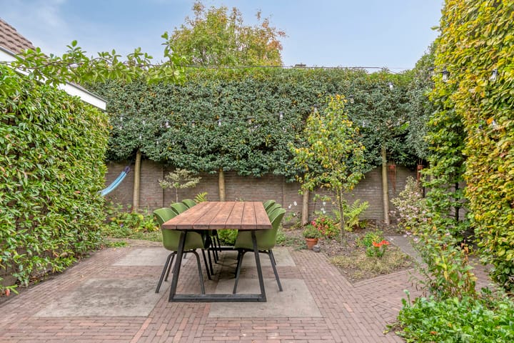 Foto 35 van Limburgstraat 28