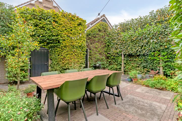 Foto 36 van Limburgstraat 28