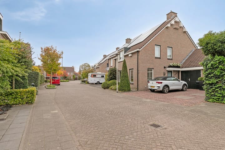 Foto 47 van Limburgstraat 28