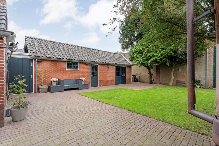 Foto 39 van Burgemeester Schuitestraat 17