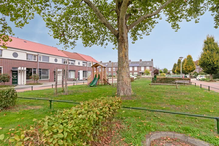 Foto 48 van Limburgstraat 28