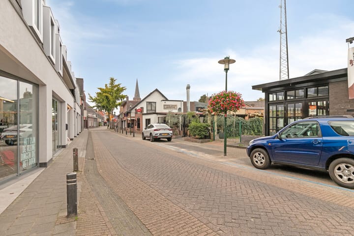 Foto 49 van Limburgstraat 28