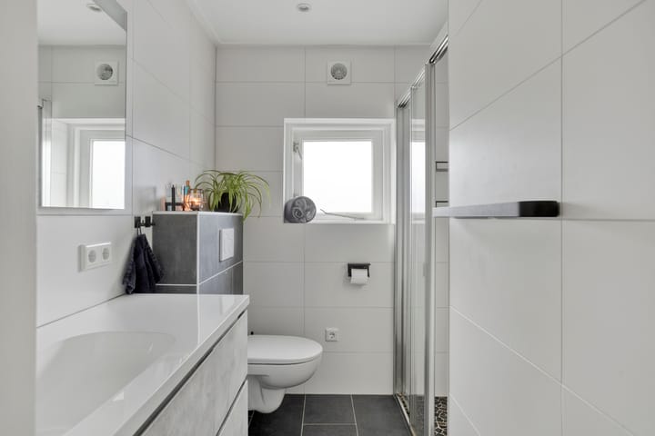 Foto 4 van Meester Pontenstraat 15