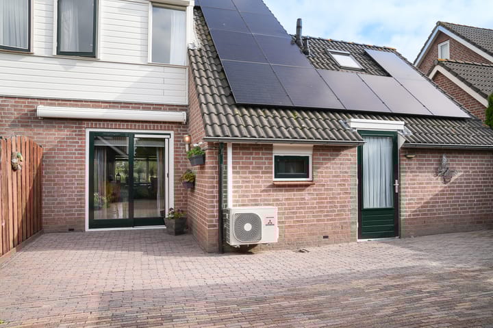 Photo 25 of Van Buurenstraat 12