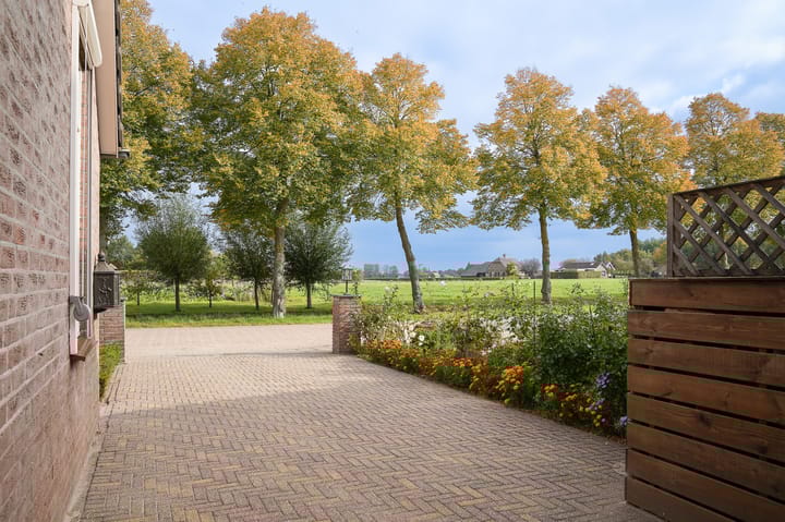 Photo 26 of Van Buurenstraat 12