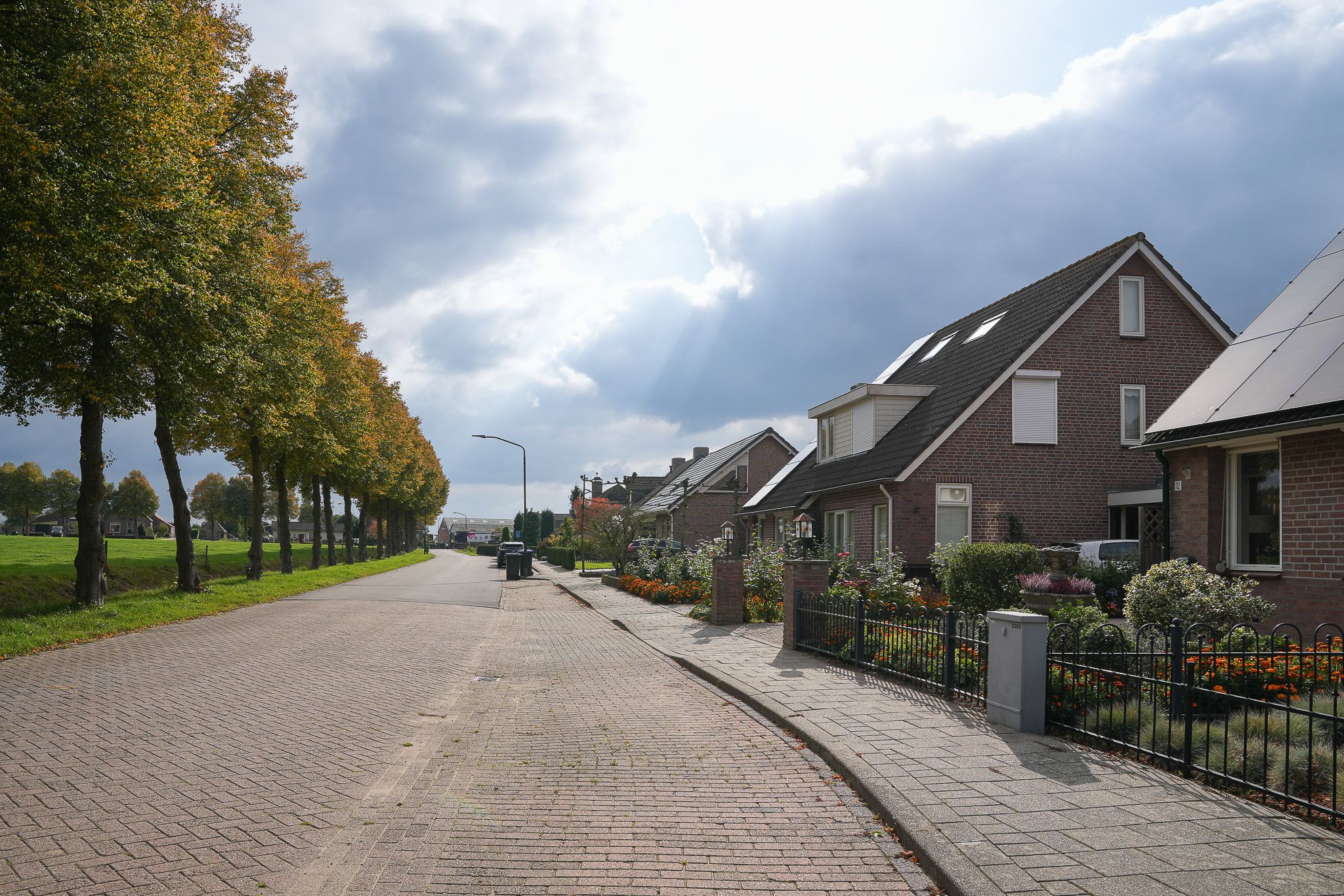 Foto 33 van Van Buurenstraat 12