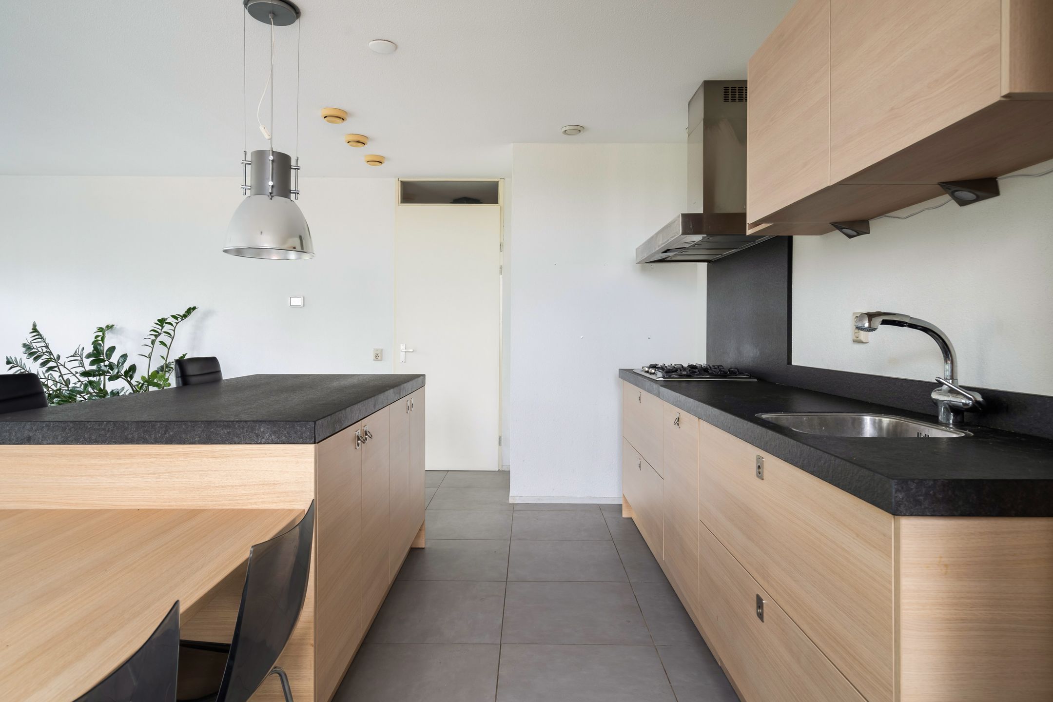 Foto 24 van Stadhoudersplein 67