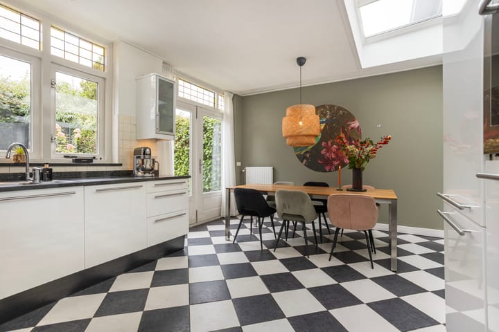 Photo 4 of Richard Holstraat 10