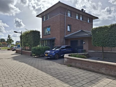 Orka 1 secondary image