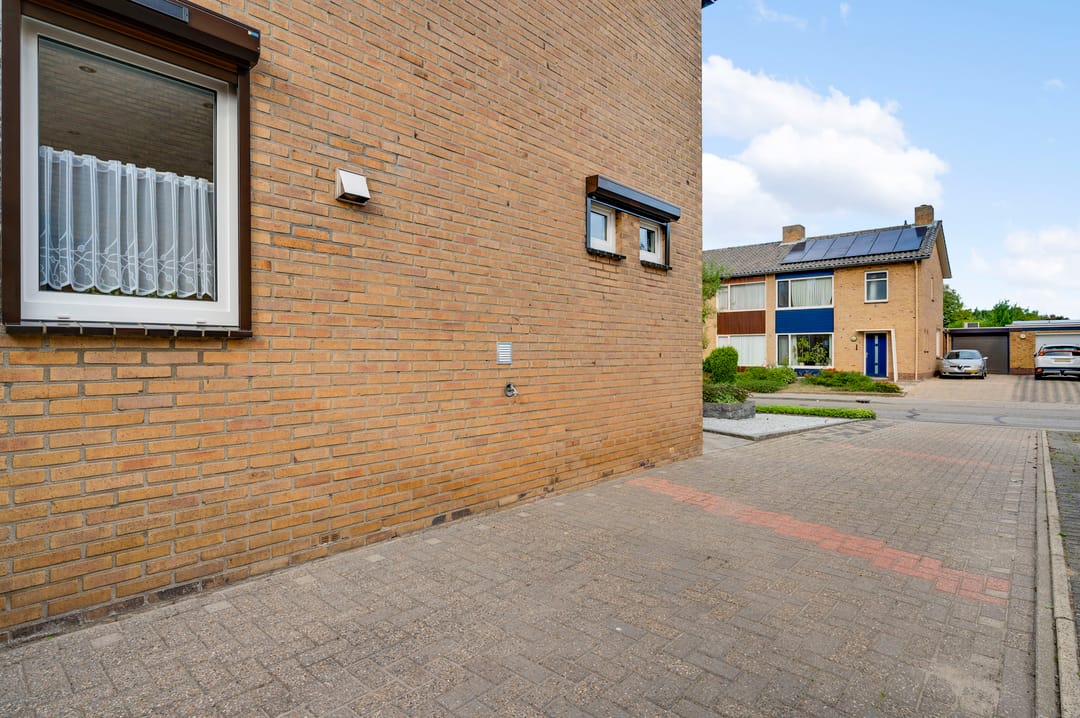 Photo 23 of Schepen van Hertefeltstraat 4