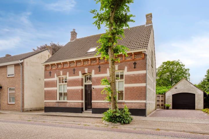 Photo 2 of Stationstraat 4