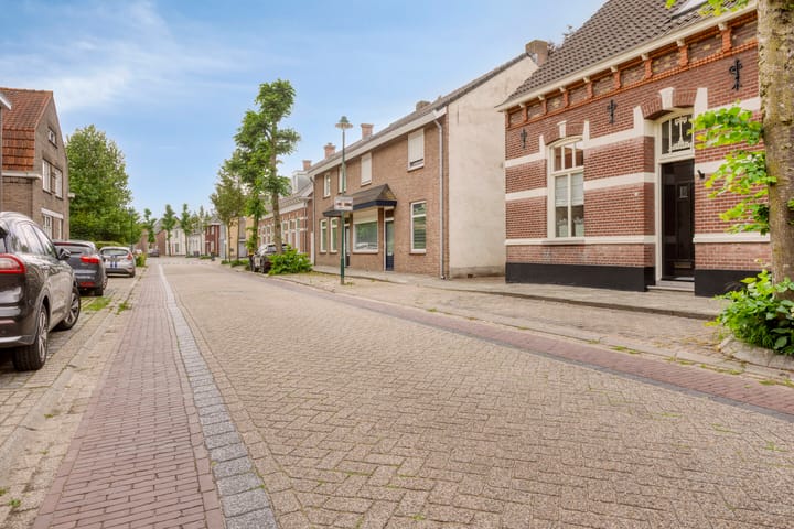 Photo 4 of Stationstraat 4