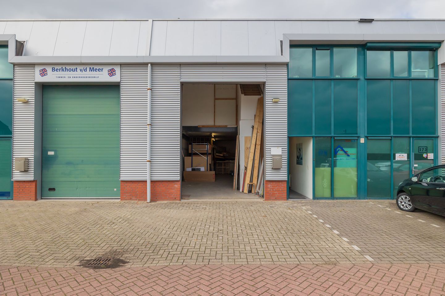 View photo 2 of Achthovenerweg 17-H