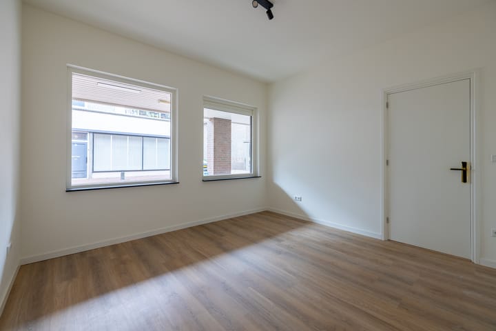 Foto 28 van Grotestraat 13