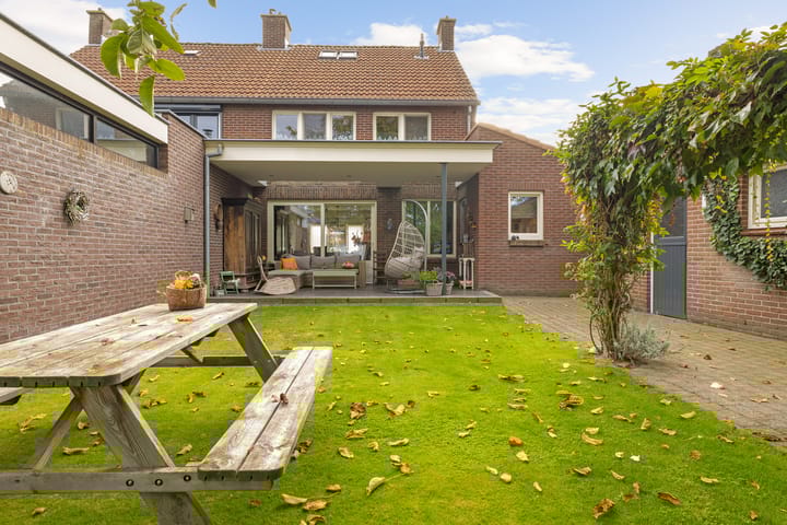 Photo 39 of Eelserstraat 5