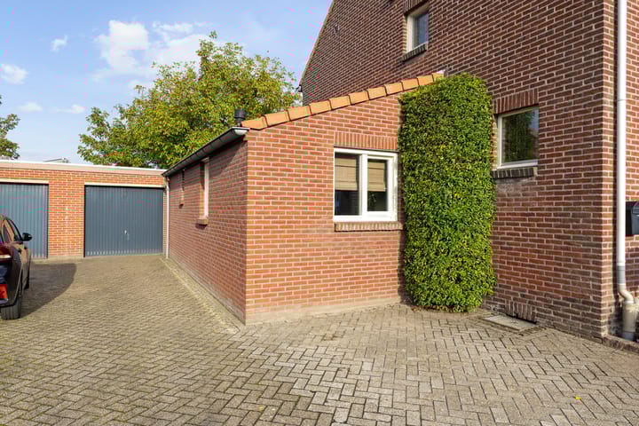 Photo 51 of Eelserstraat 5