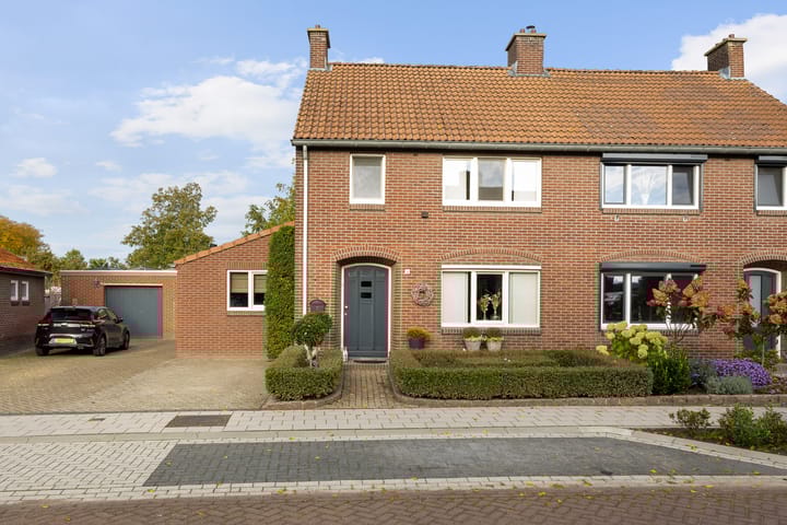 Photo 52 of Eelserstraat 5