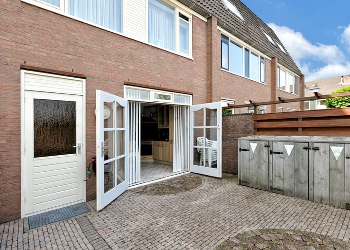 Photo 27 of Langeweide 104