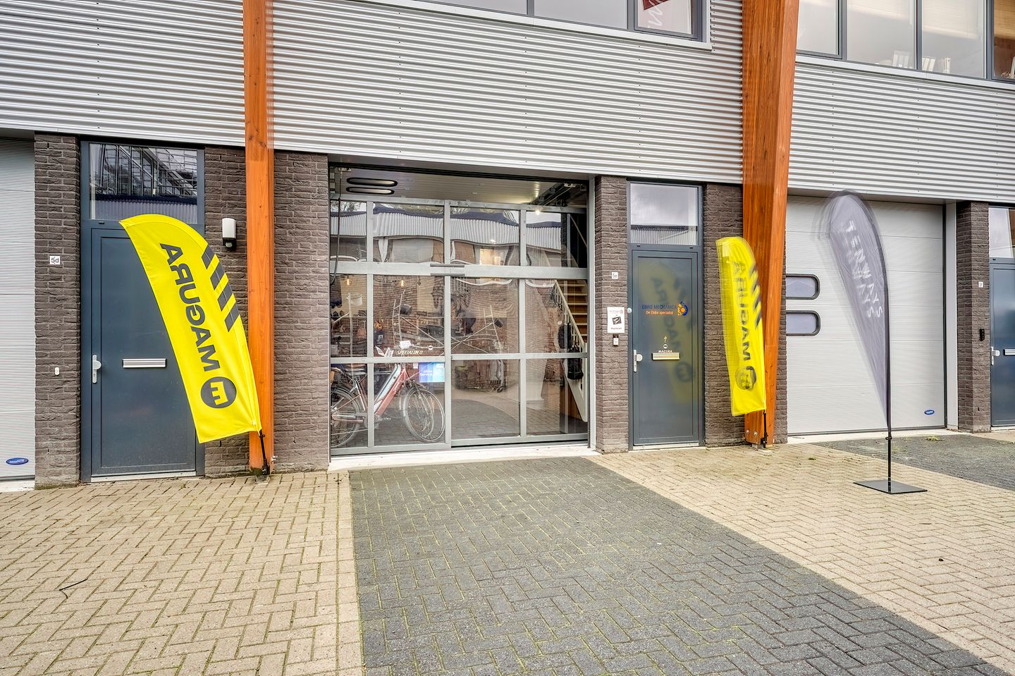 View photo 2 of Industrieweg 5-e