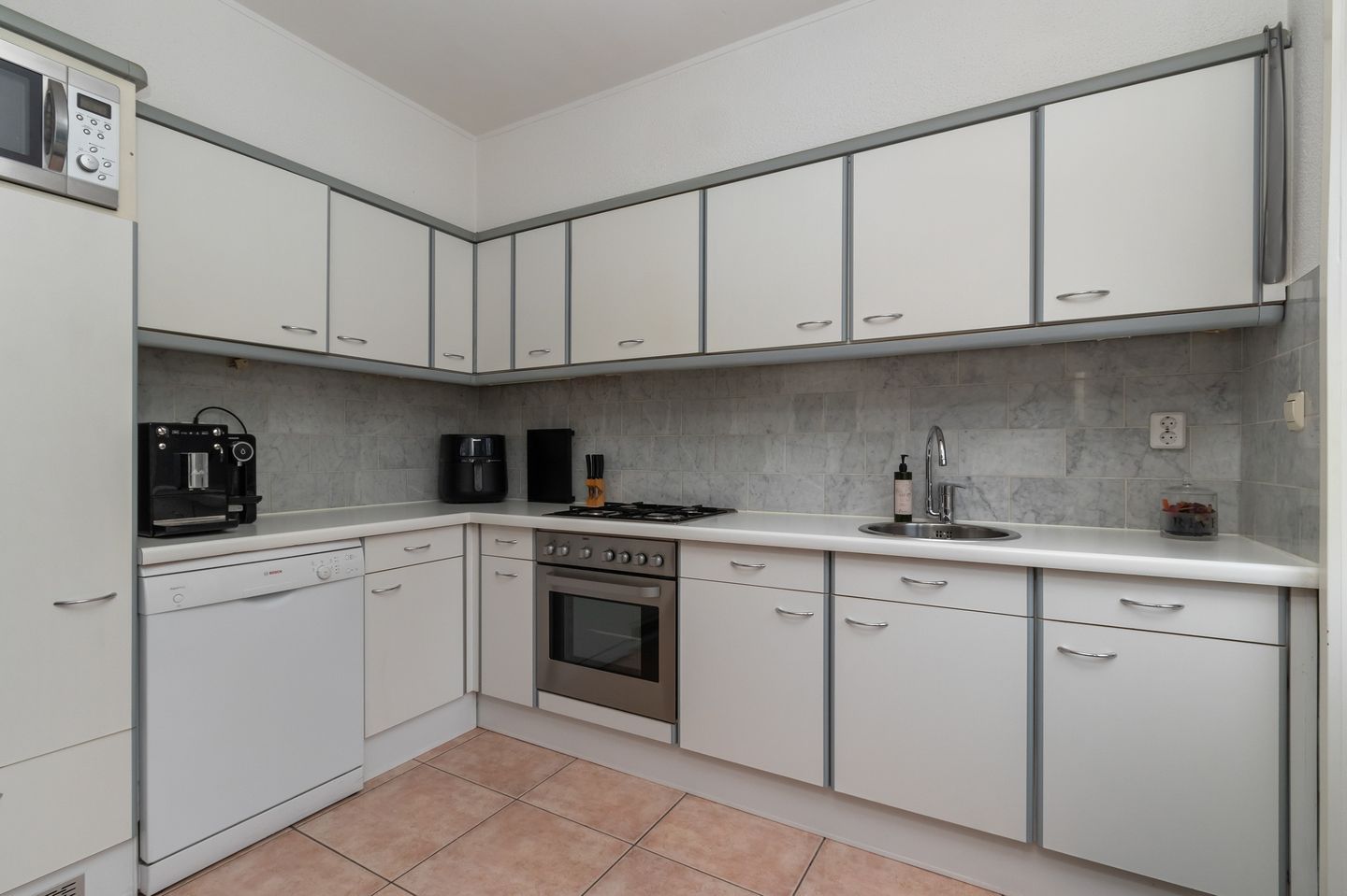 Foto 10 van Rozenhof 17