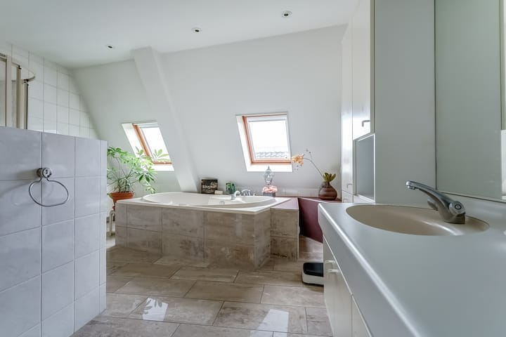 Foto 28 van Korte Engelenburgerkade 4-B