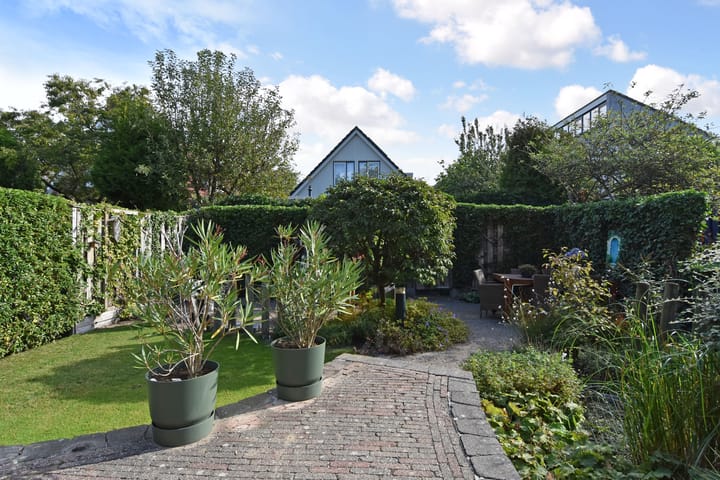 Photo 4 of Rosa Manuslaan 25