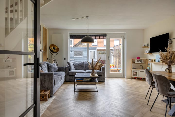 Foto 2 van Tulpappel 25