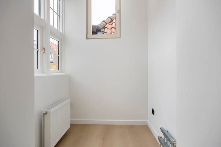 Photo 16 of Westwagenstraat 26-A