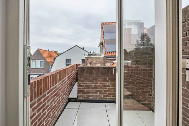 Photo 20 of Westwagenstraat 26-A