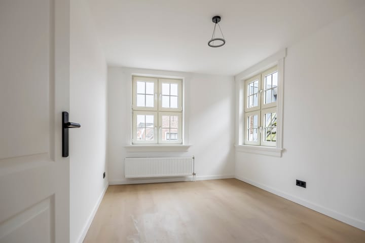 Photo 24 of Westwagenstraat 26-A