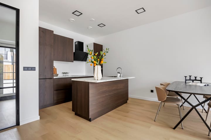 Photo 9 of Westwagenstraat 26-A