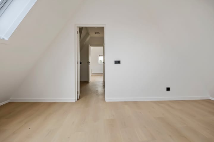 Photo 36 of Westwagenstraat 26-A