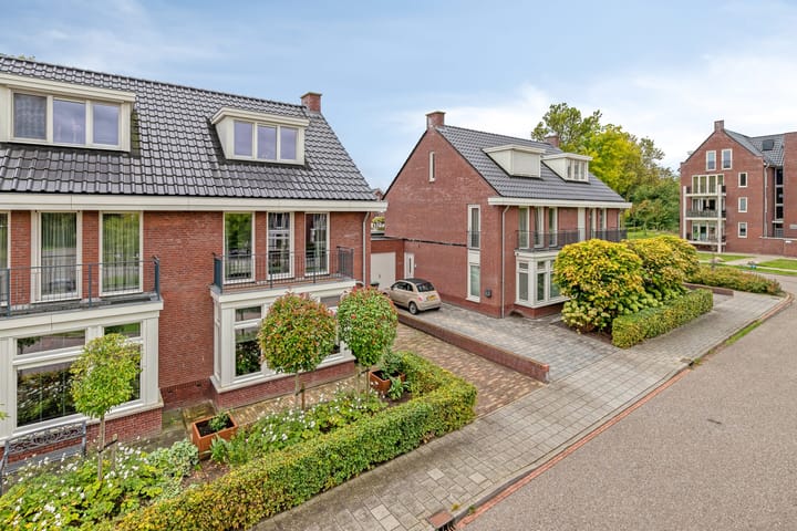 Foto 45 van De Tuier 84