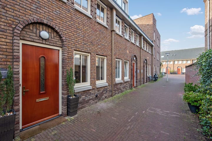 Foto 8 van Rhijnesteinstraat 16