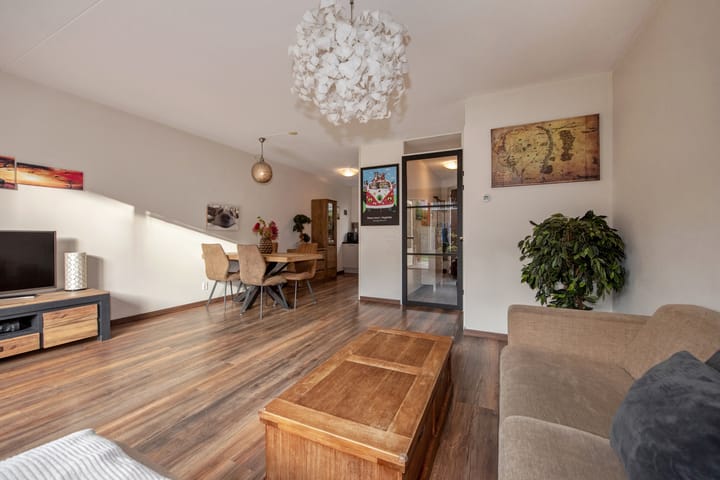 Foto 19 van Rhijnesteinstraat 16