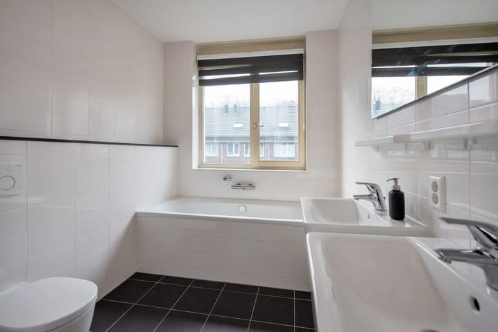 Foto 28 van Rhijnesteinstraat 16